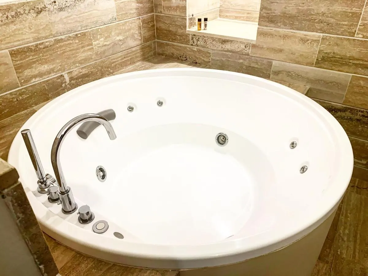 קטאניה Nerello Suites And Rooms 0*,  איטליה